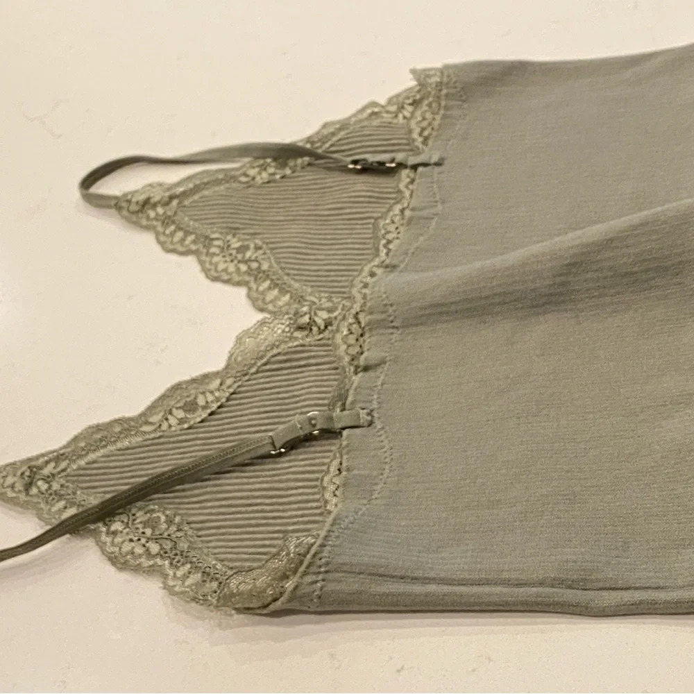 Green Tank with Lace Trim - Picture 6 of 6